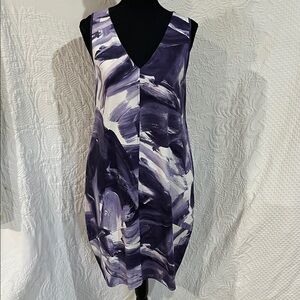 Marla Wynne V-Neck Printed Lantern Dress, size small